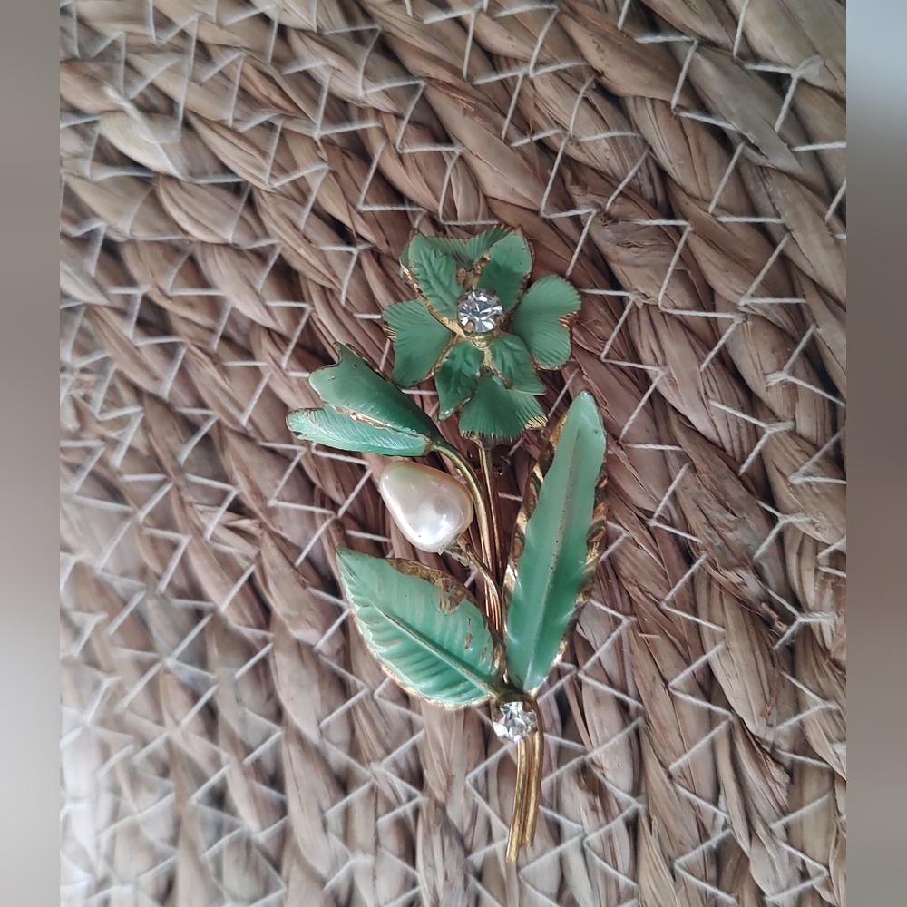Floral Brooch pin